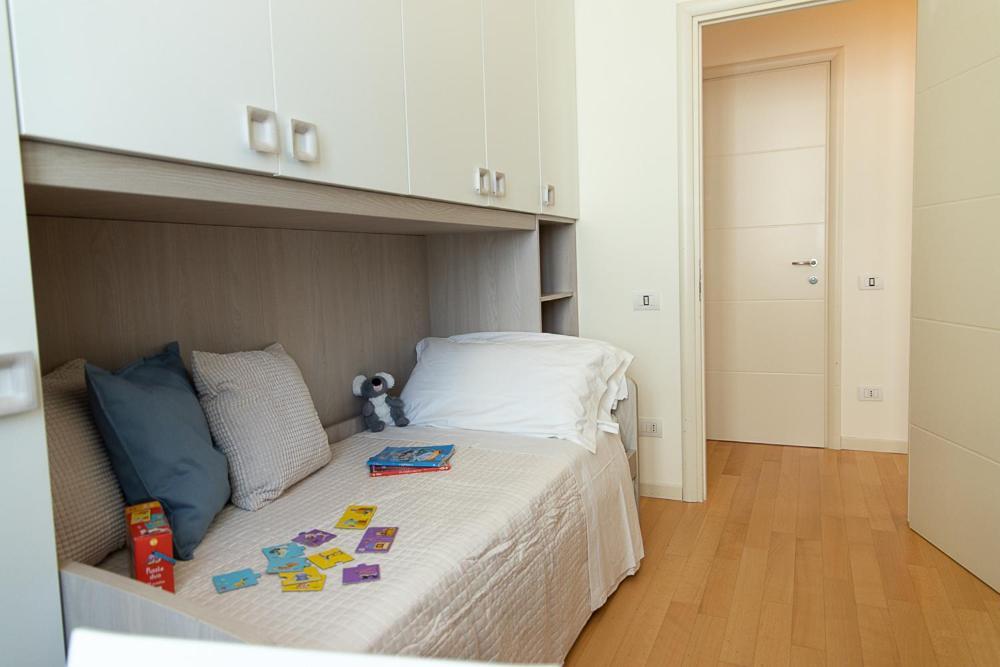 Zara D'Amare A Pesaro 10 Metri Dalla Spiaggia By Yohome Exterior photo