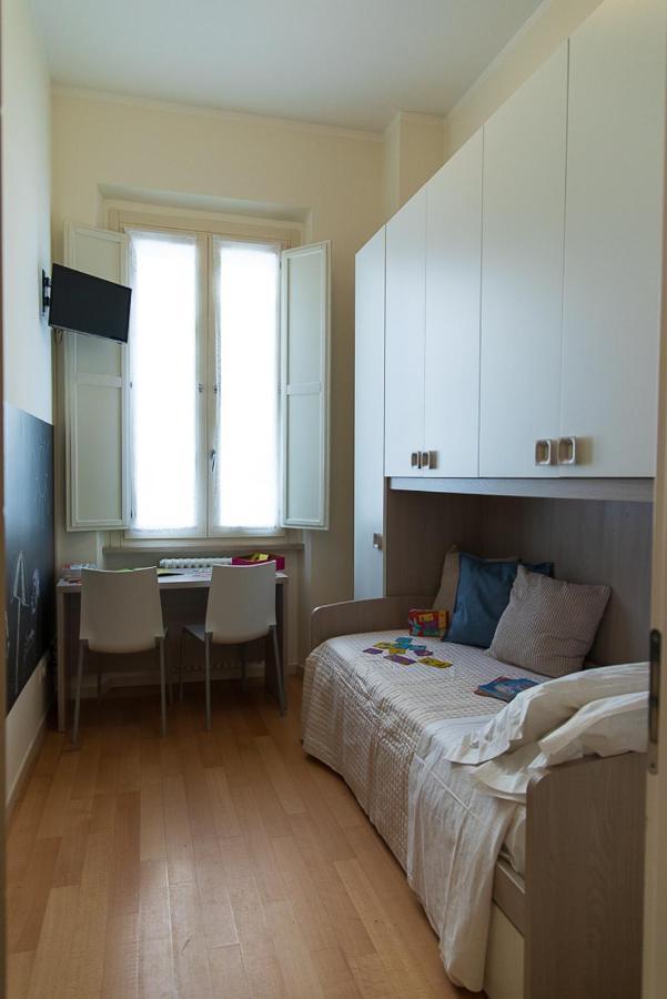 Zara D'Amare A Pesaro 10 Metri Dalla Spiaggia By Yohome Exterior photo